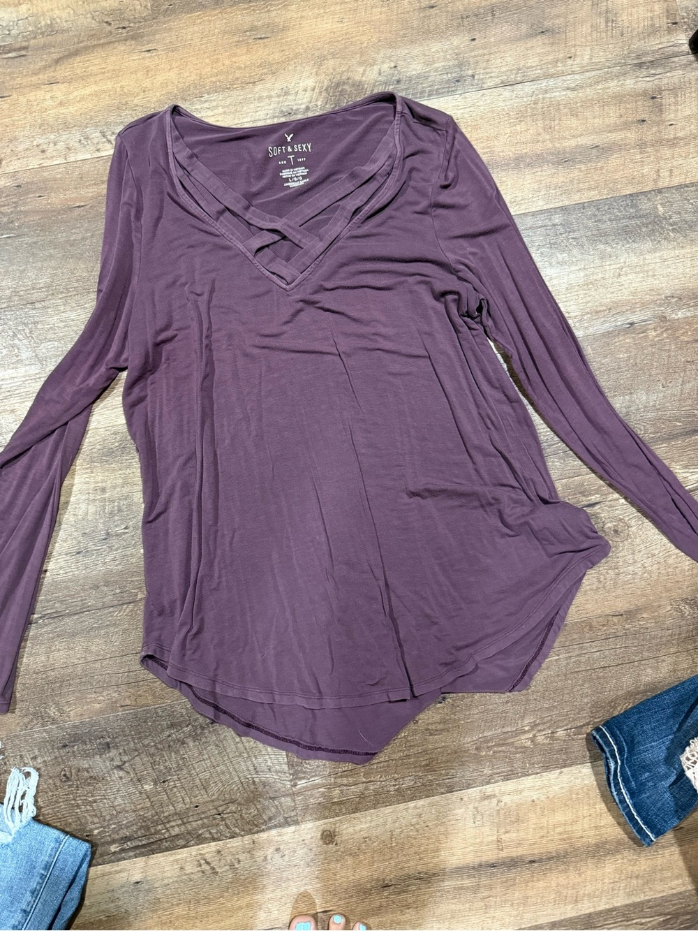 American Eagle Outfitters Plum Crisscross V-Neck Long-Sleeve Tee